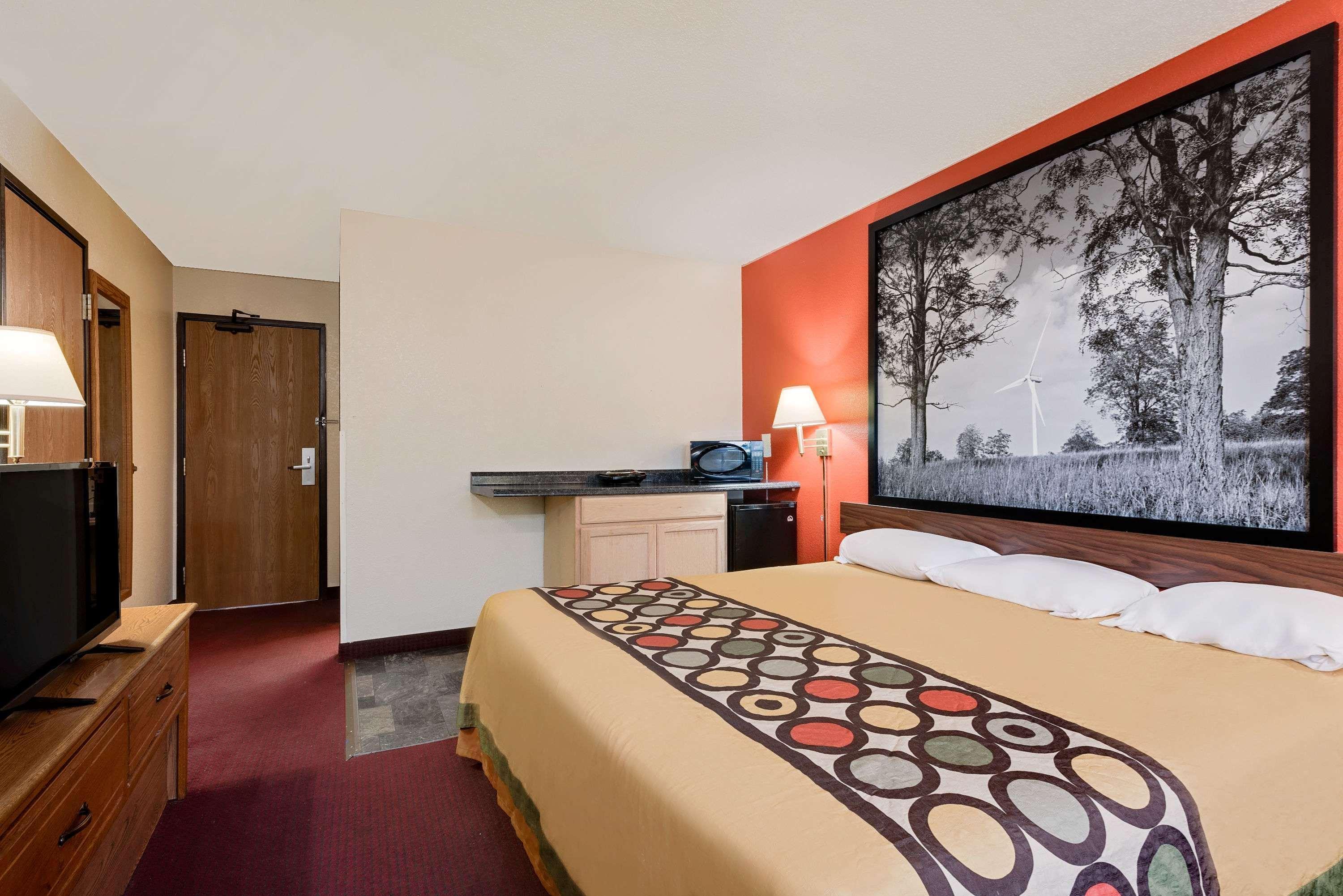 ซูเปอร์ 8 บาย วินด์แฮม มาร์ตินส์เบิร์ก Hotel มาร์ตินสเบิร์ก ภายนอก รูปภาพ