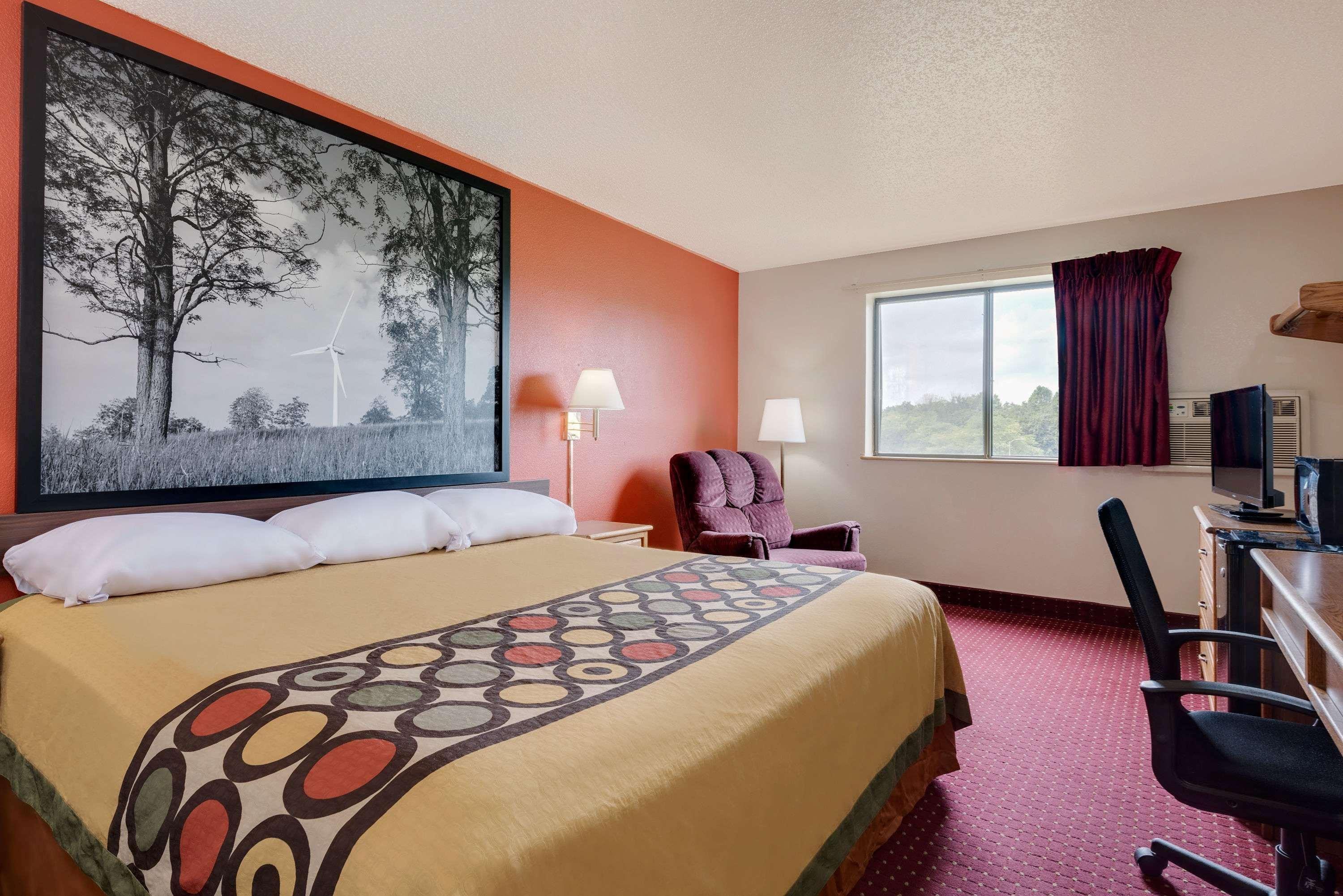 ซูเปอร์ 8 บาย วินด์แฮม มาร์ตินส์เบิร์ก Hotel มาร์ตินสเบิร์ก ภายนอก รูปภาพ